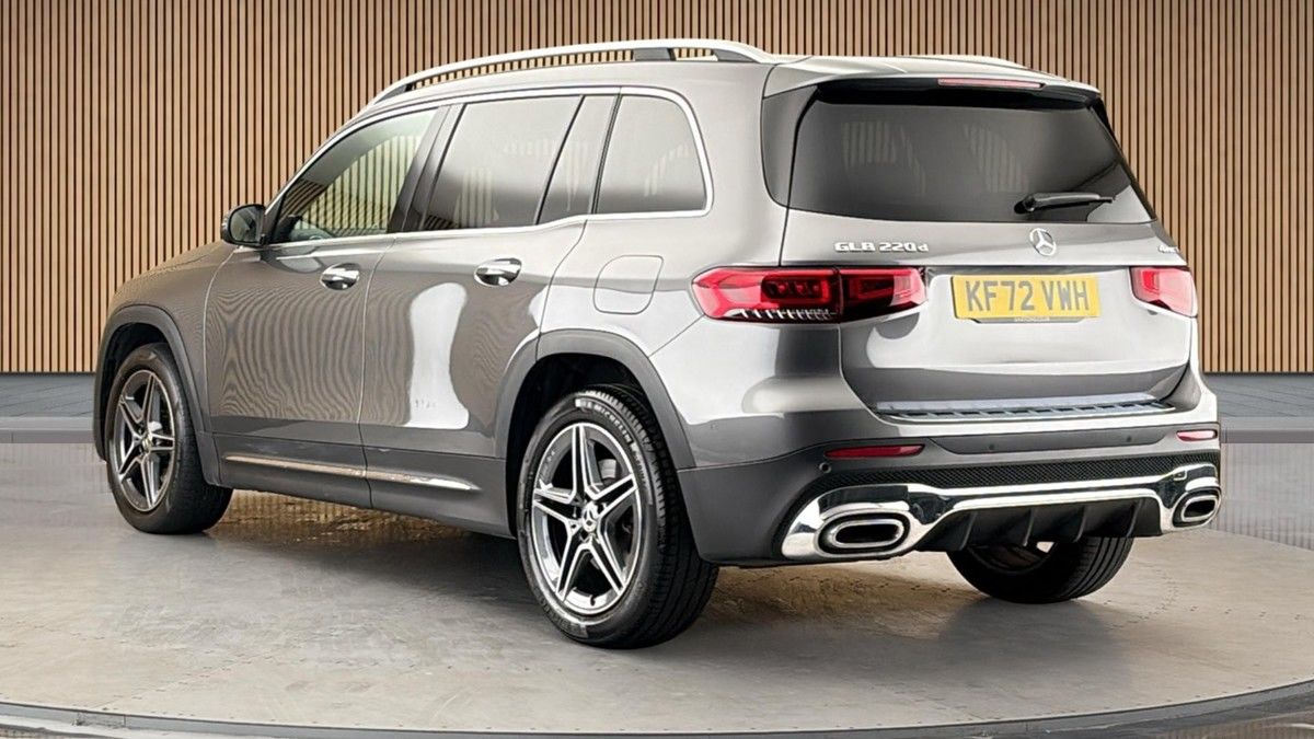Mercedes-Benz GLB Image 2