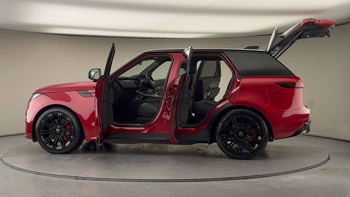 More views of Land Rover Range Rover Sport