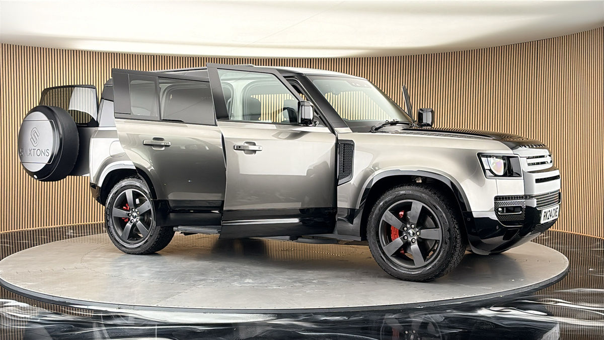 More views of Land Rover Defender 110