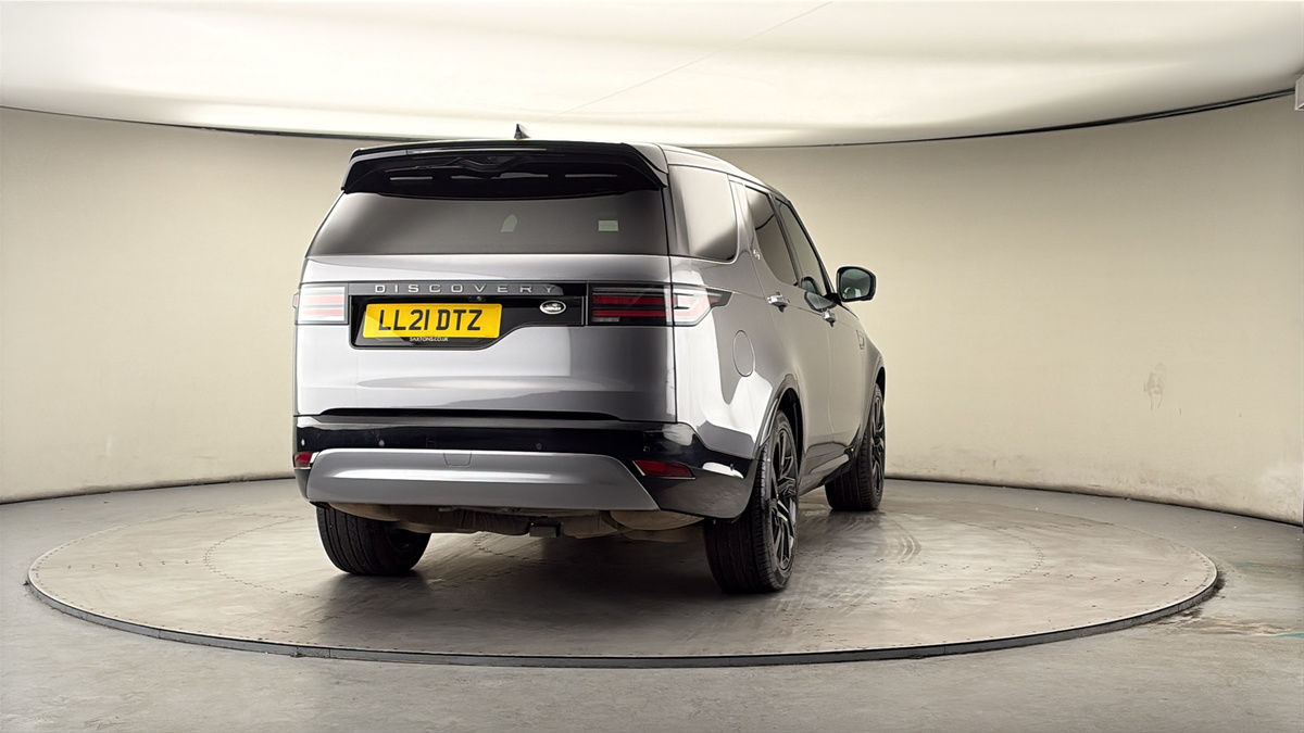 More views of Land Rover Discovery