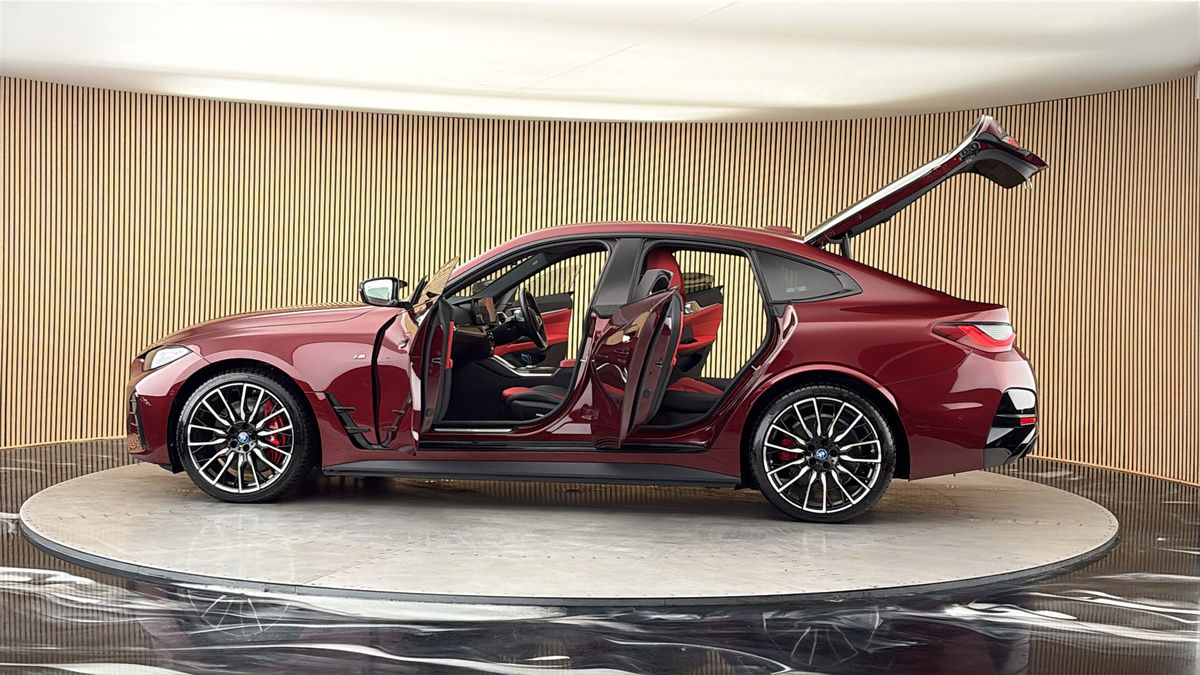 More views of BMW i4