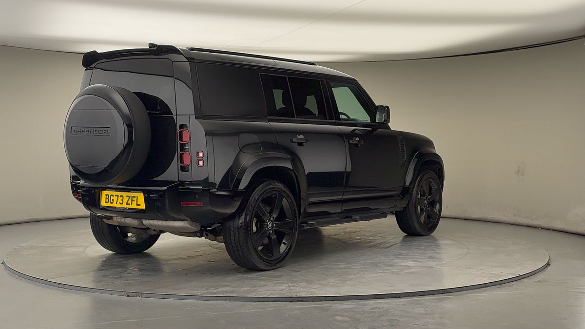 More views of Land Rover Defender 110