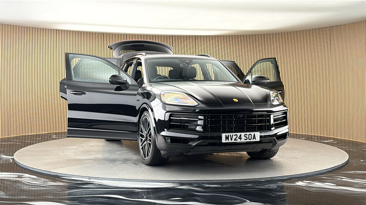 More views of Porsche Cayenne