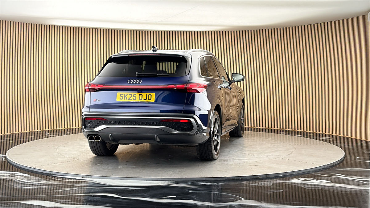 More views of Audi Q5