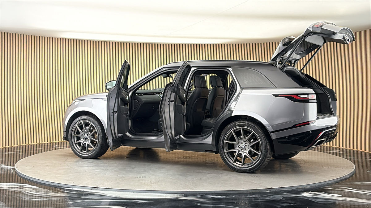 More views of Land Rover Range Rover Velar