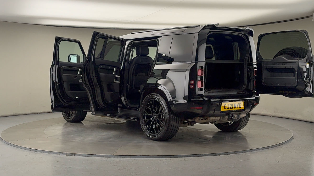 More views of Land Rover Defender 110