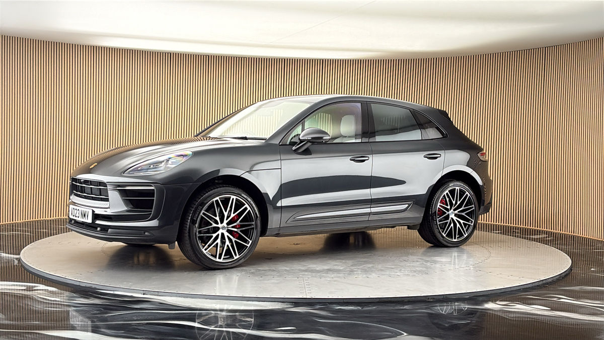 More views of Porsche Macan