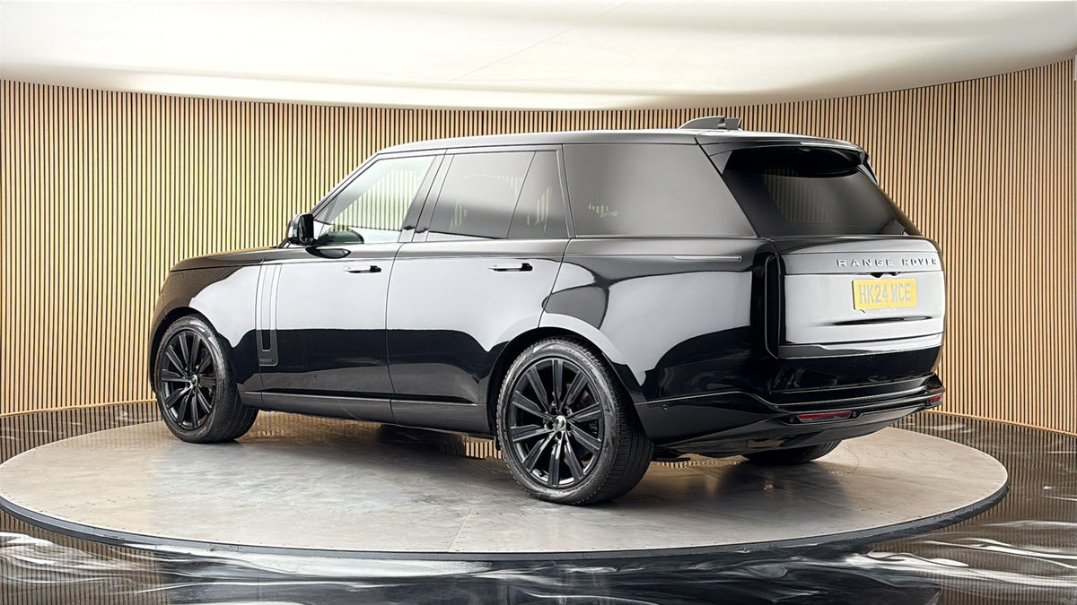 More views of Land Rover Range Rover