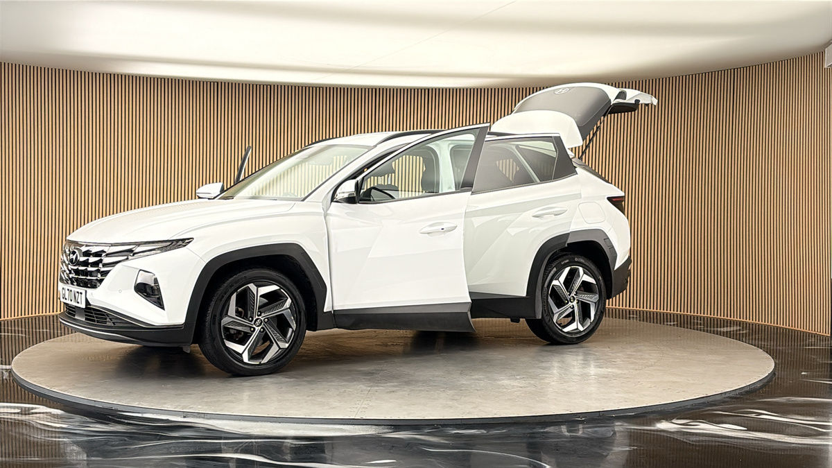 More views of Hyundai TUCSON