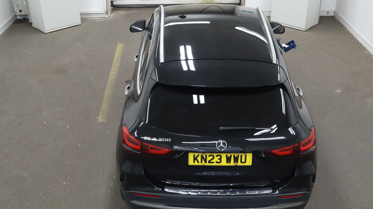 Mercedes-Benz GLA Image 8