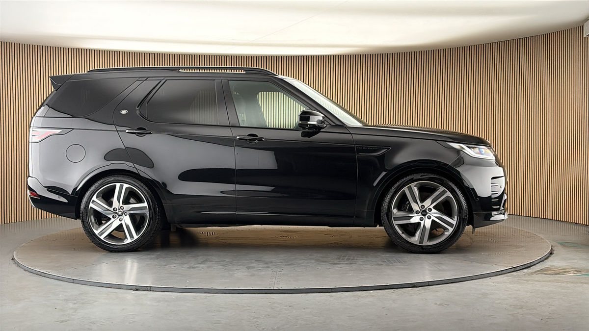 More views of Land Rover Discovery