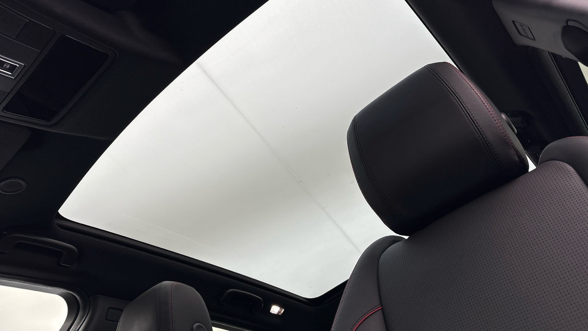 Land Rover Discovery Sport Image 6