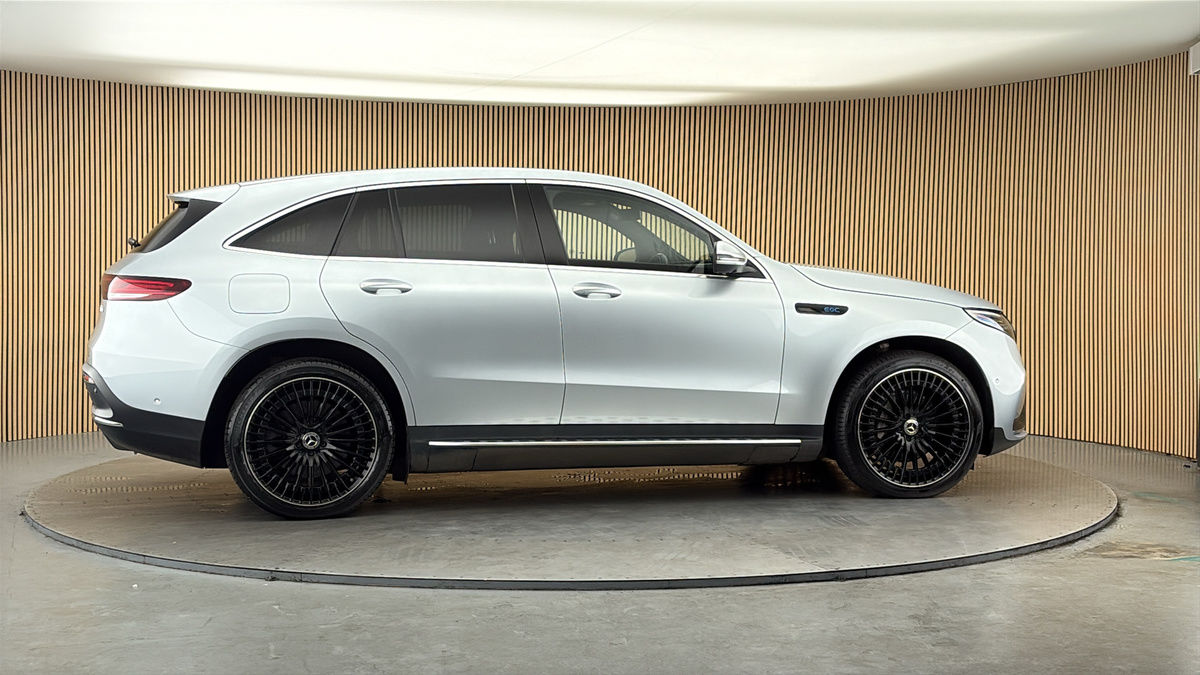 More views of Mercedes-Benz EQC