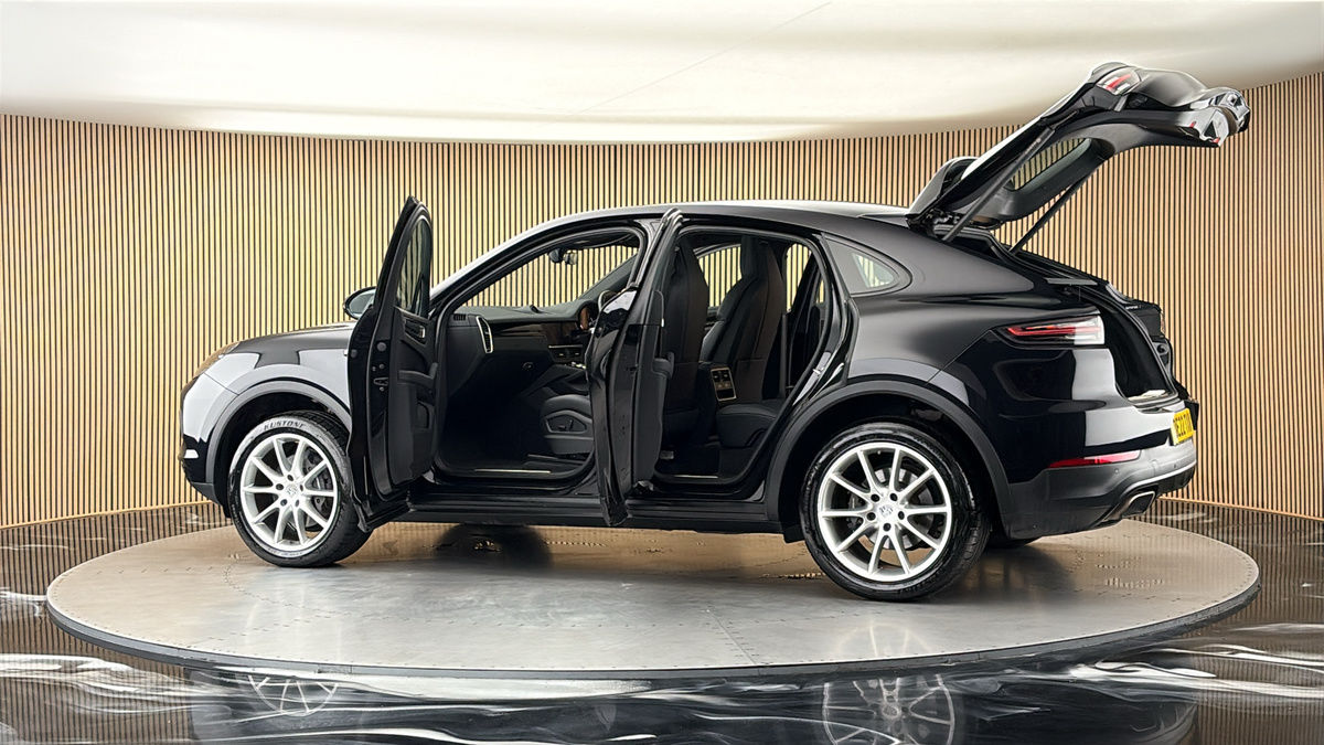 More views of Porsche Cayenne