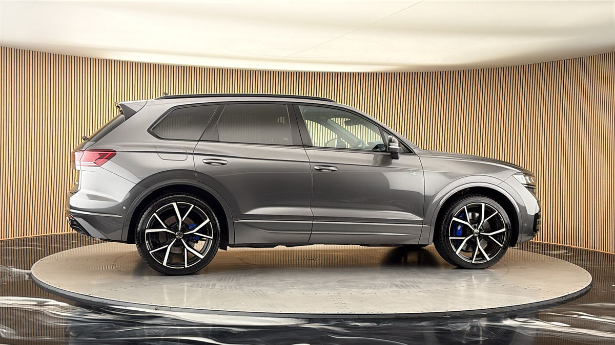 More views of Volkswagen Touareg