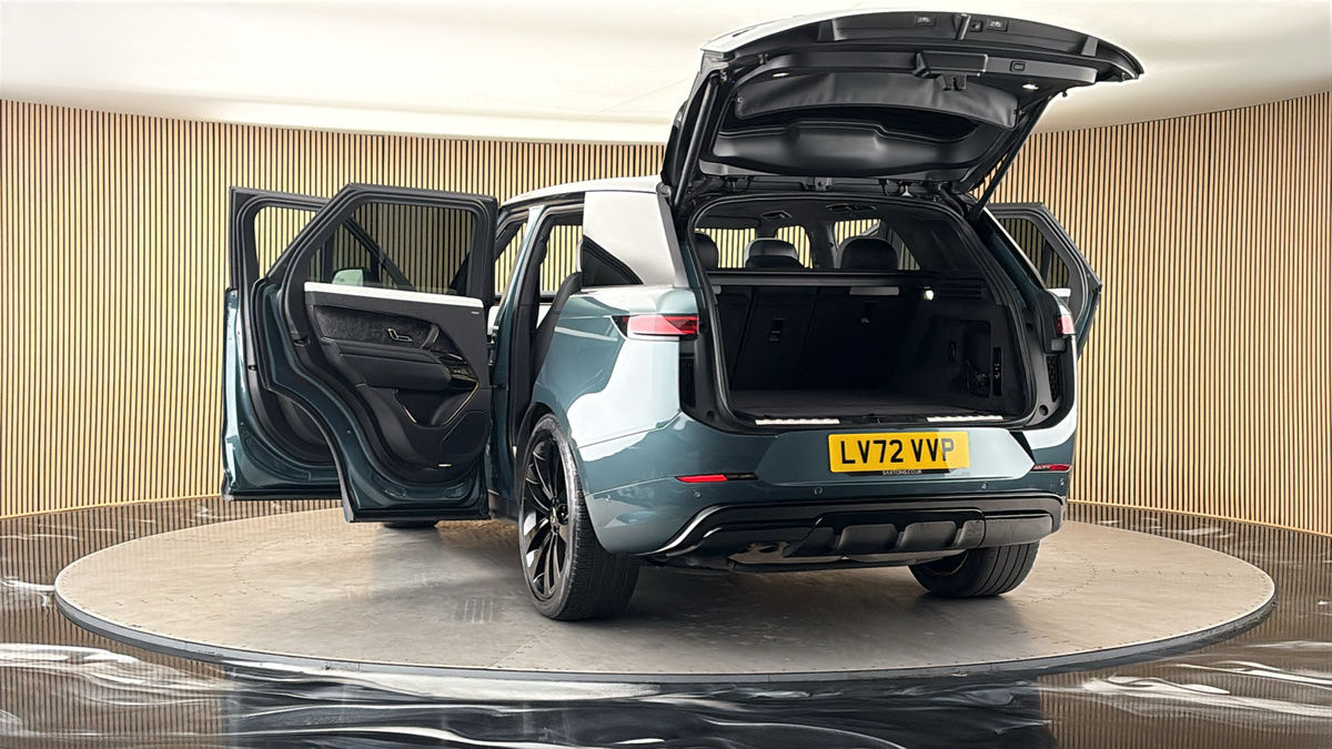 More views of Land Rover Range Rover Sport