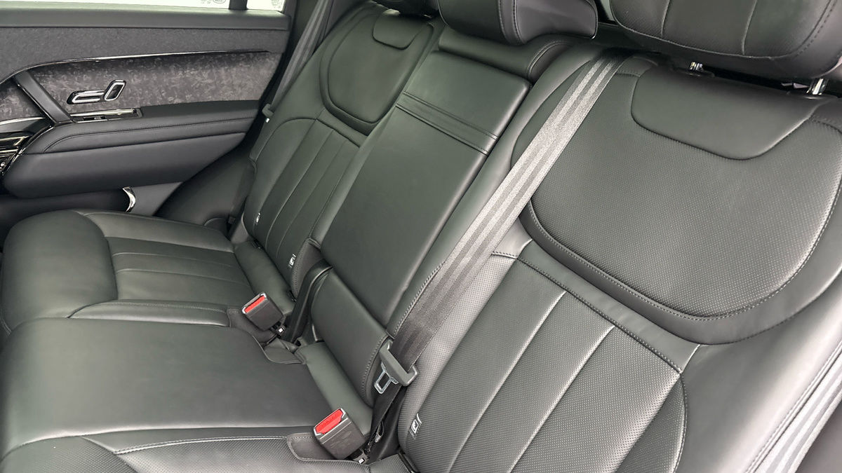 Land Rover Range Rover Sport Image 8