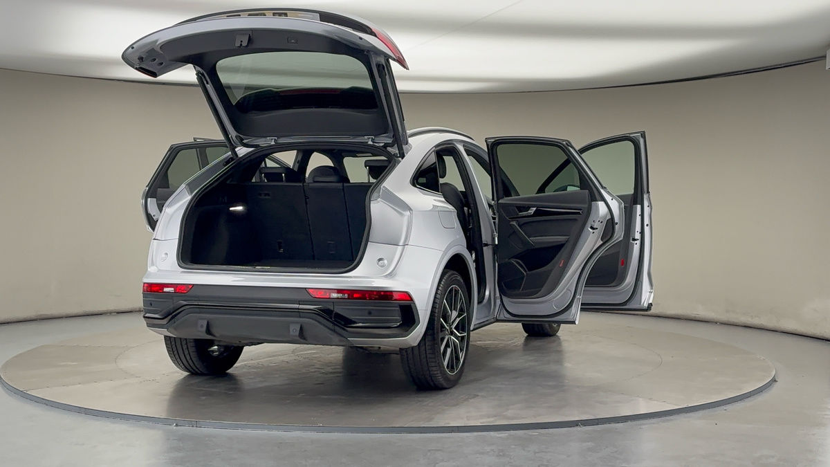 More views of Audi Q5