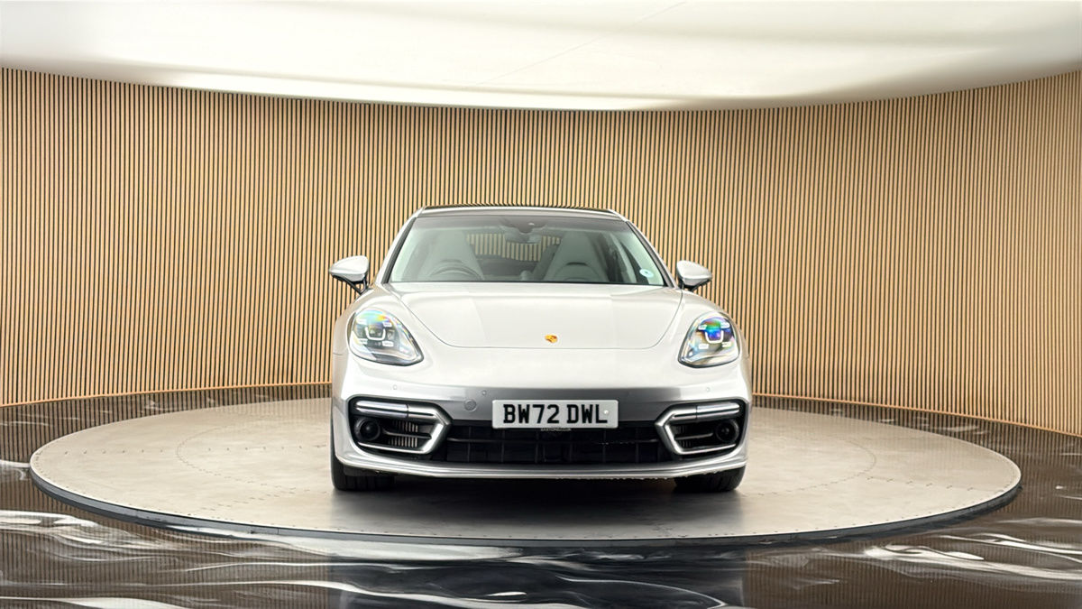 More views of Porsche Panamera