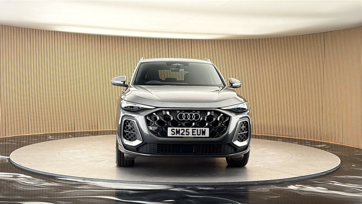 More views of Audi Q5