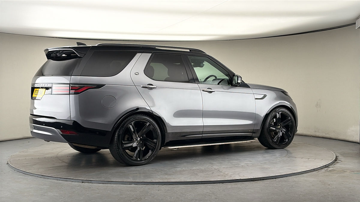 More views of Land Rover Discovery