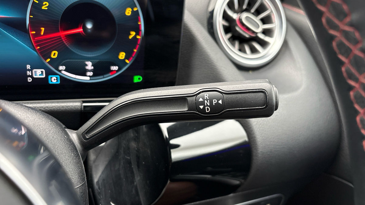 Mercedes-Benz GLA Image 6