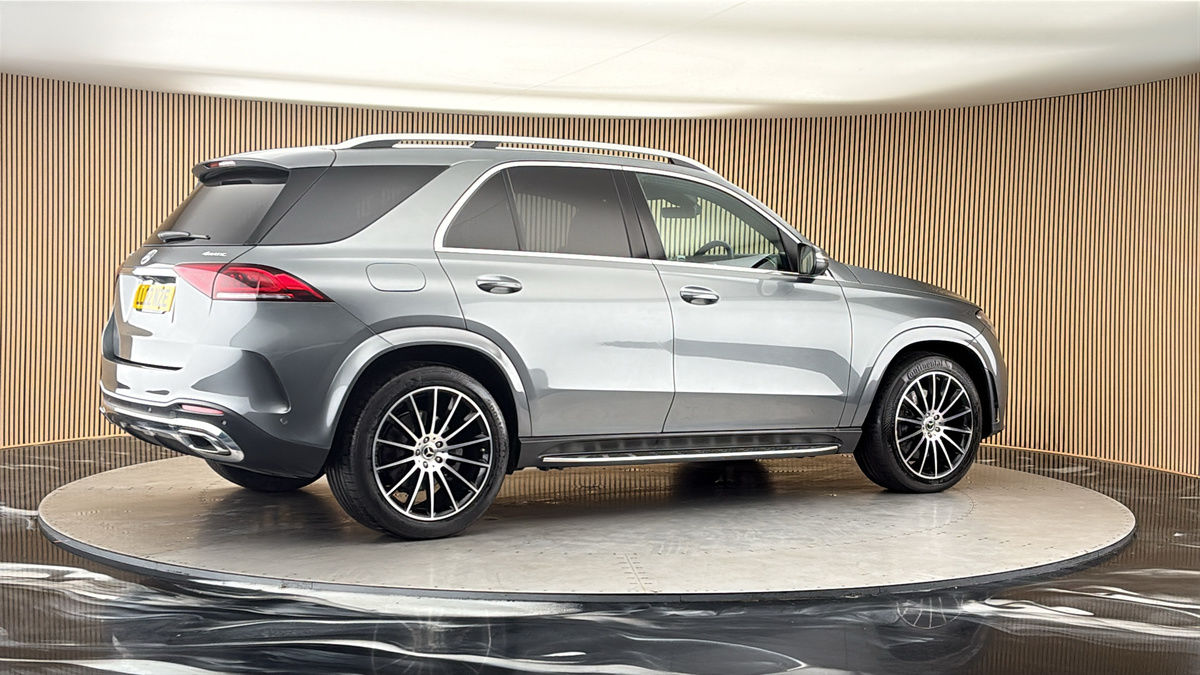 More views of Mercedes-Benz GLE