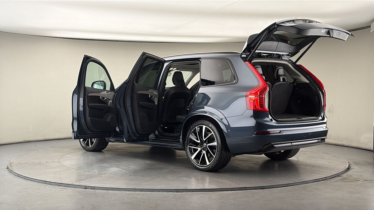 More views of Volvo XC90