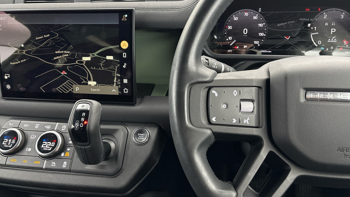 Land Rover Defender 90 Urban Image 13