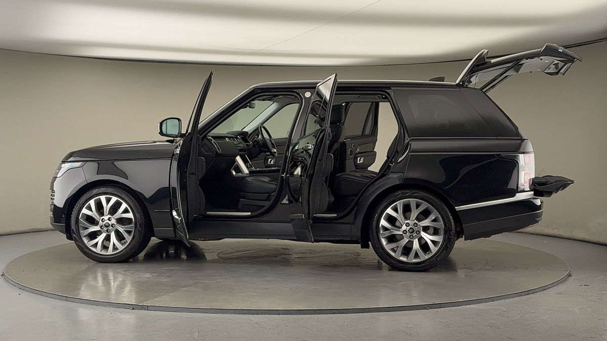 More views of Land Rover Range Rover