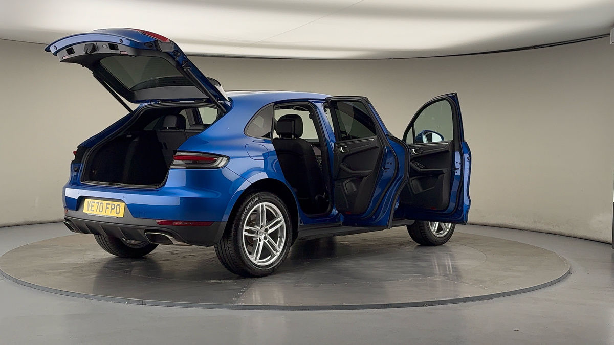 More views of Porsche Macan