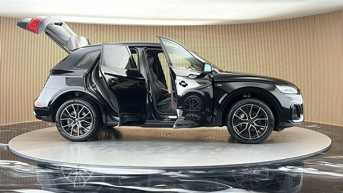 More views of Audi Q5