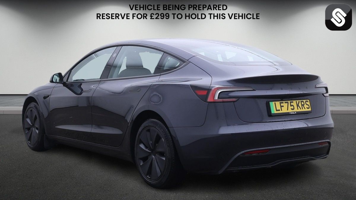Tesla Model 3 Image 3