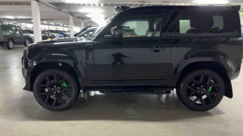 More views of Land Rover Defender 90