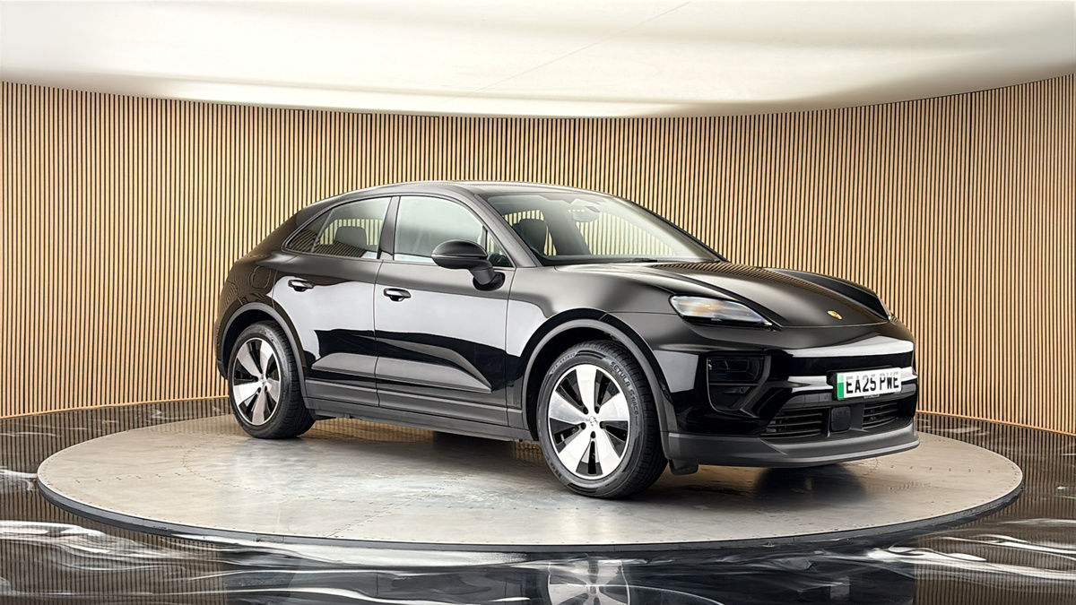 More views of Porsche Macan