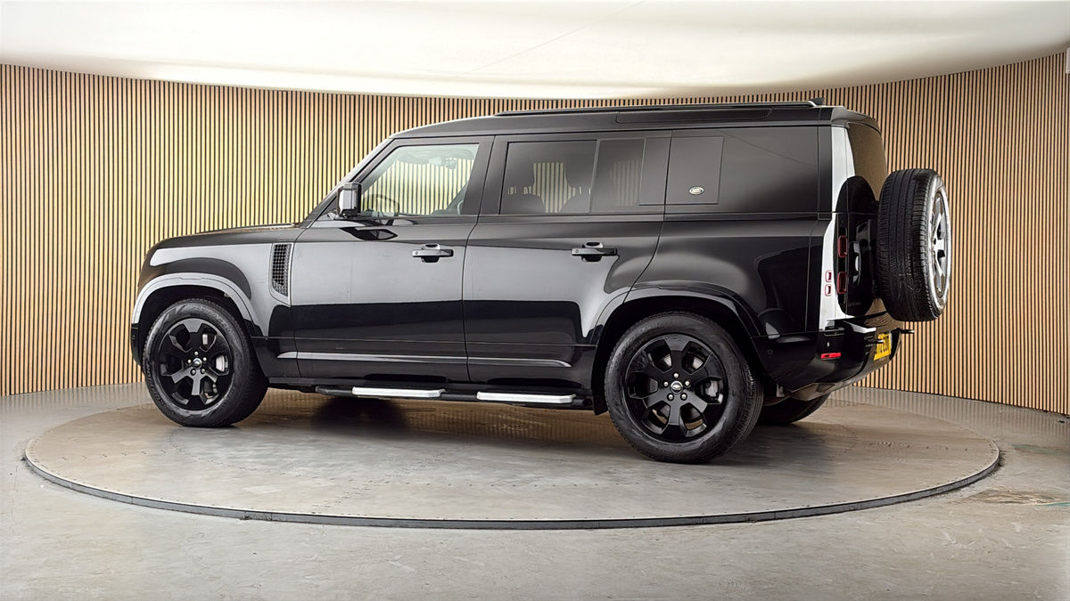 More views of Land Rover Defender 110