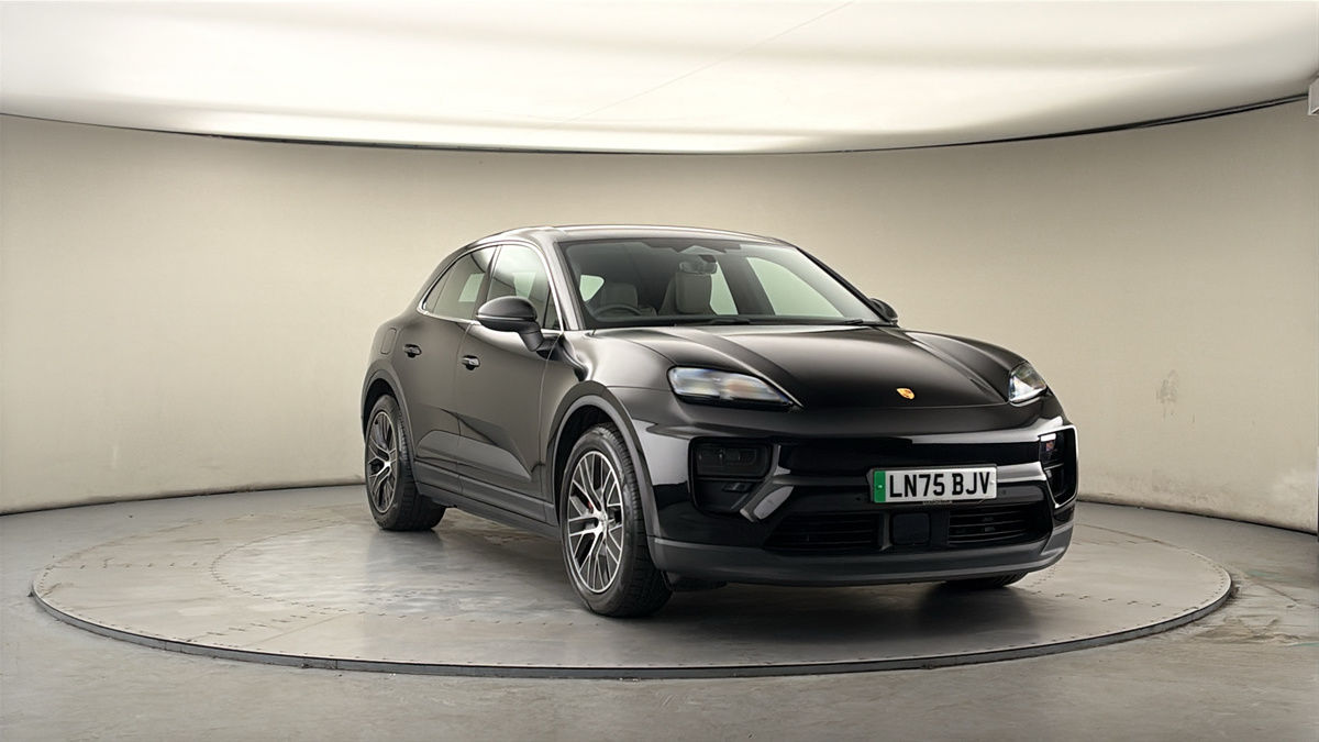 More views of Porsche Macan