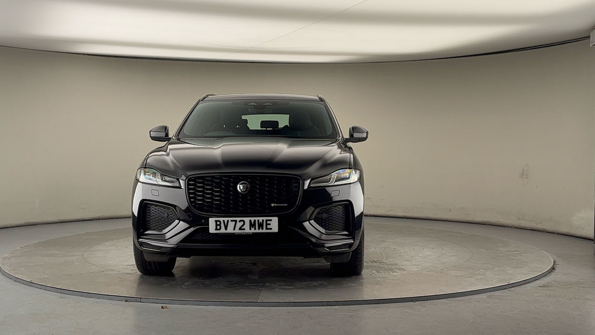 Jaguar F-PACE Image 3
