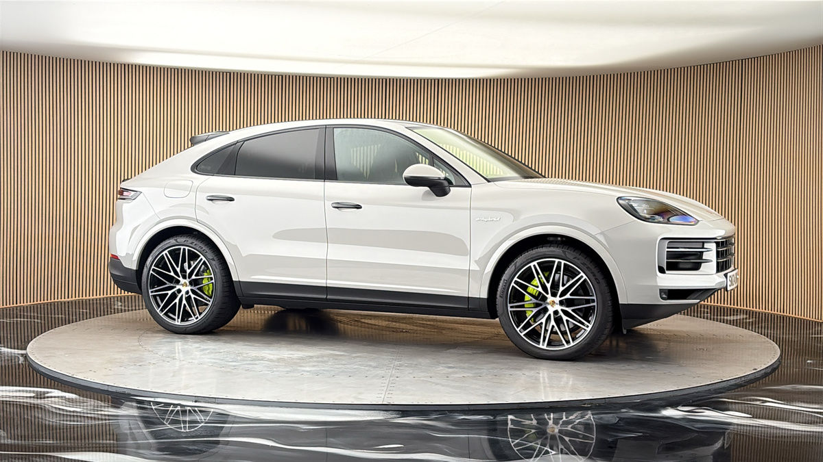 More views of Porsche Cayenne