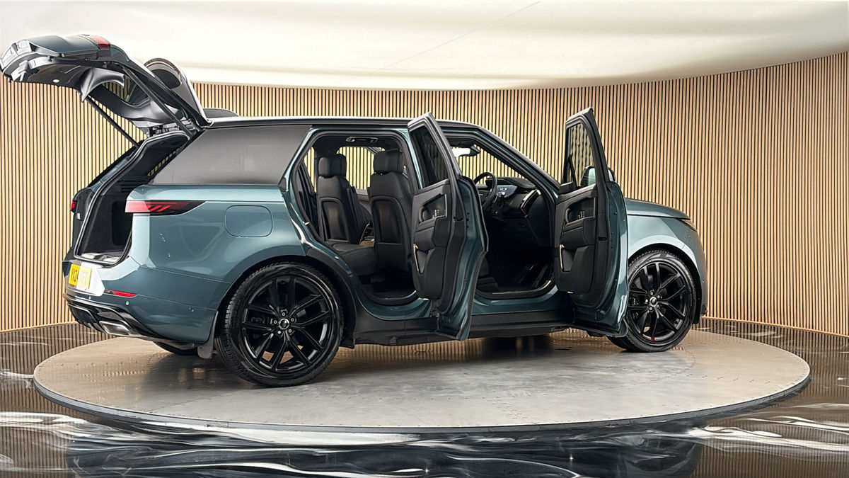 More views of Land Rover Range Rover Sport