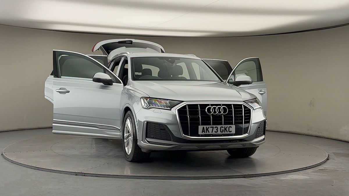 More views of Audi Q7