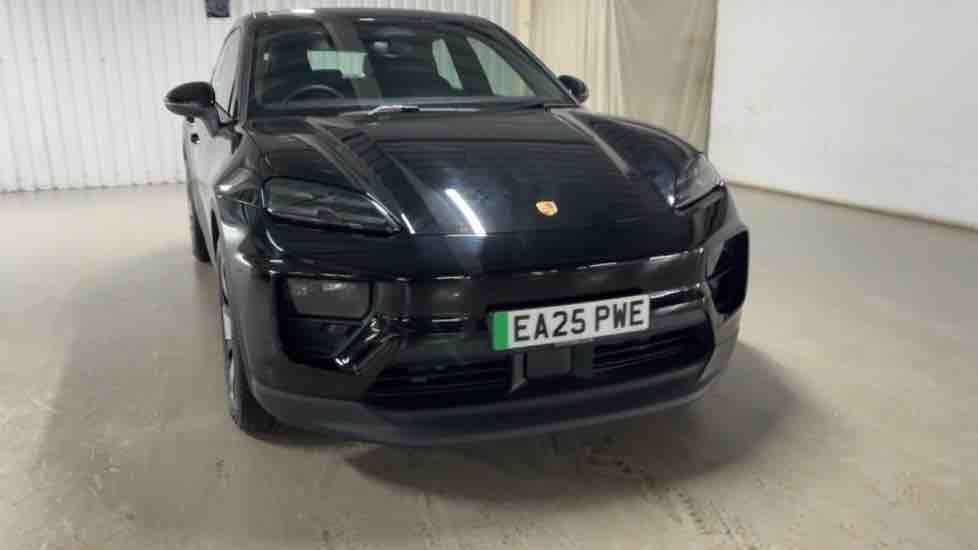 More views of Porsche Macan