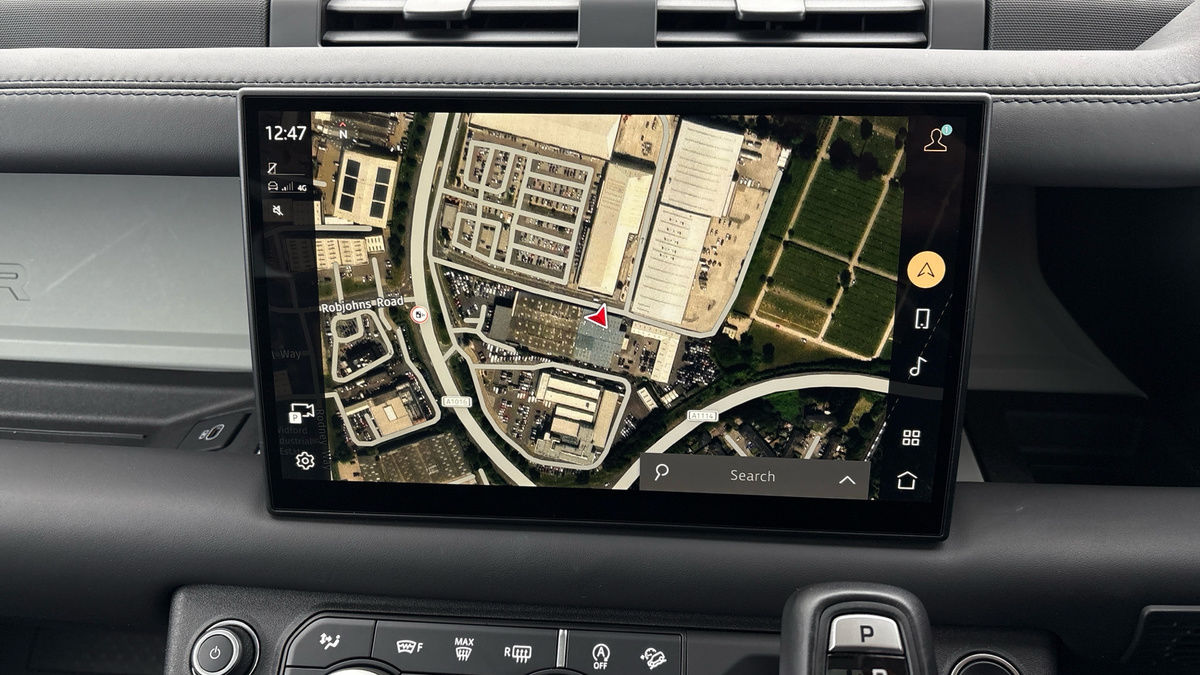 Land Rover Defender 90 Image 17