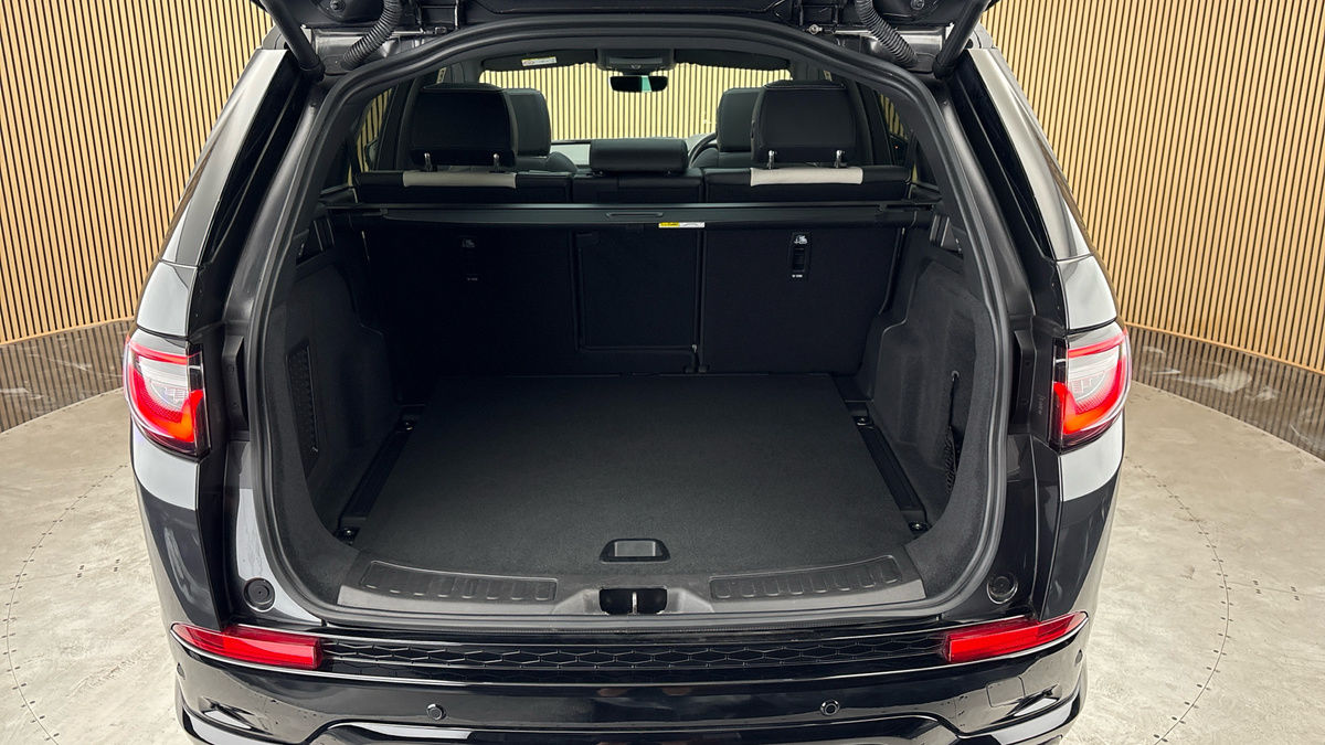 Land Rover Discovery Sport Image 11