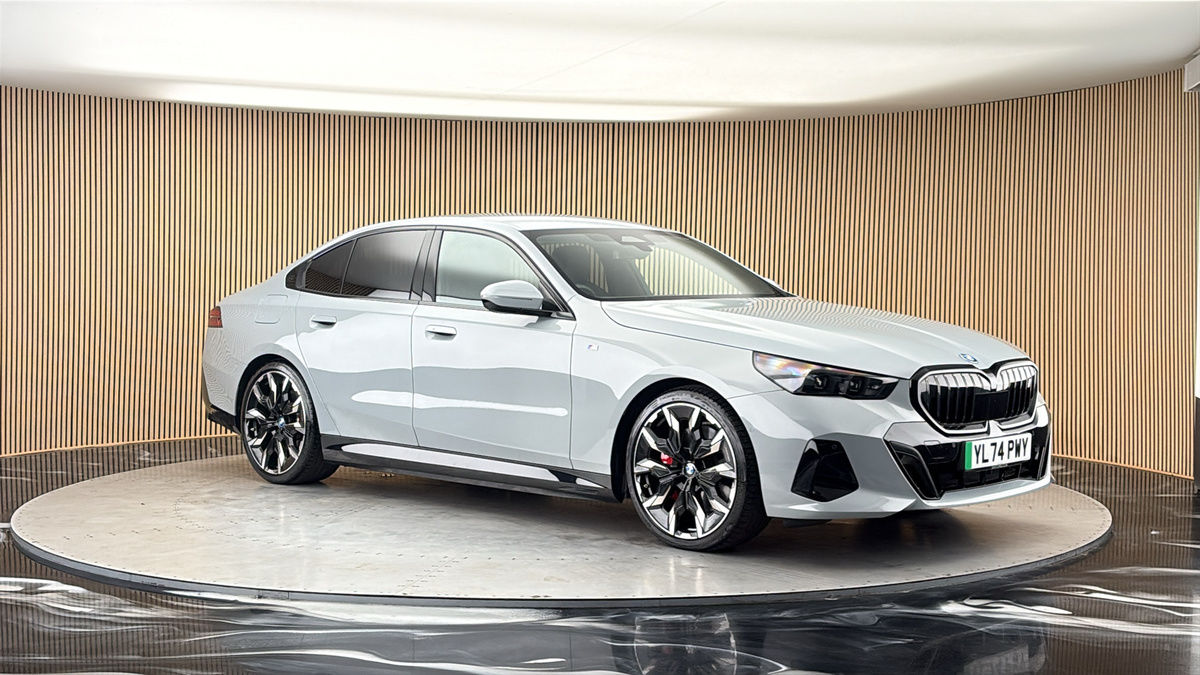 More views of BMW i5