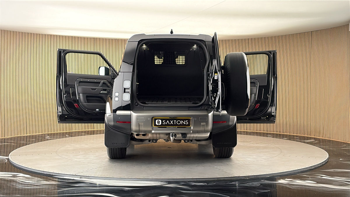 More views of Land Rover Defender 90