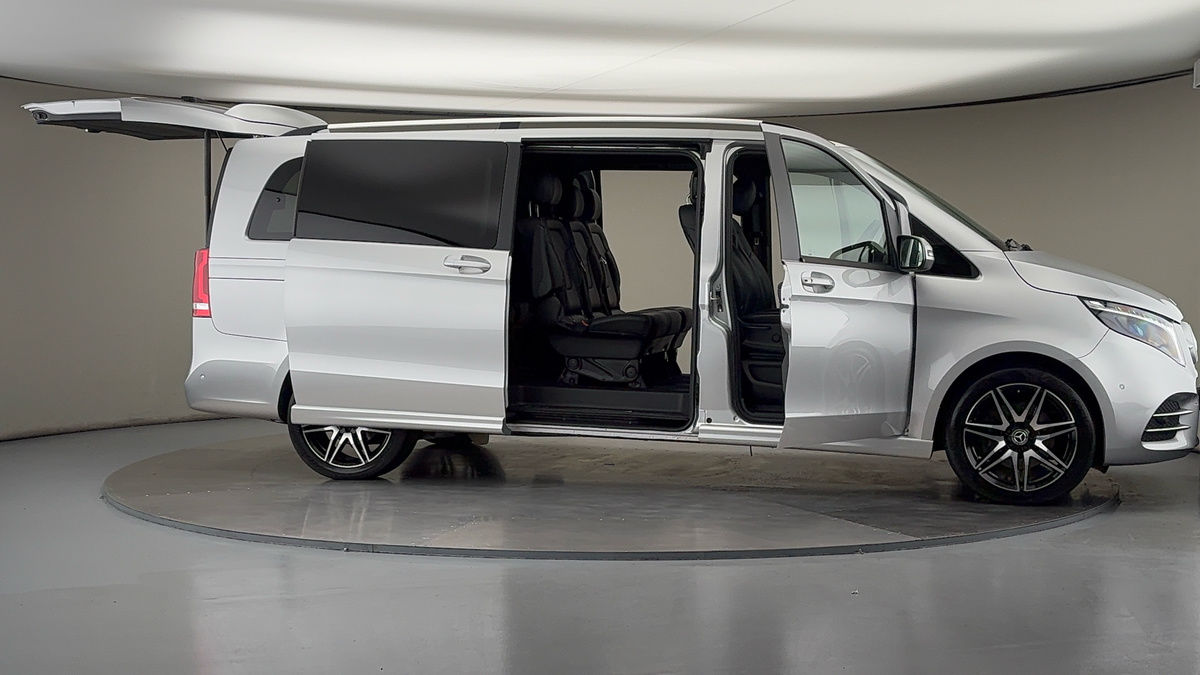More views of Mercedes-Benz V Class