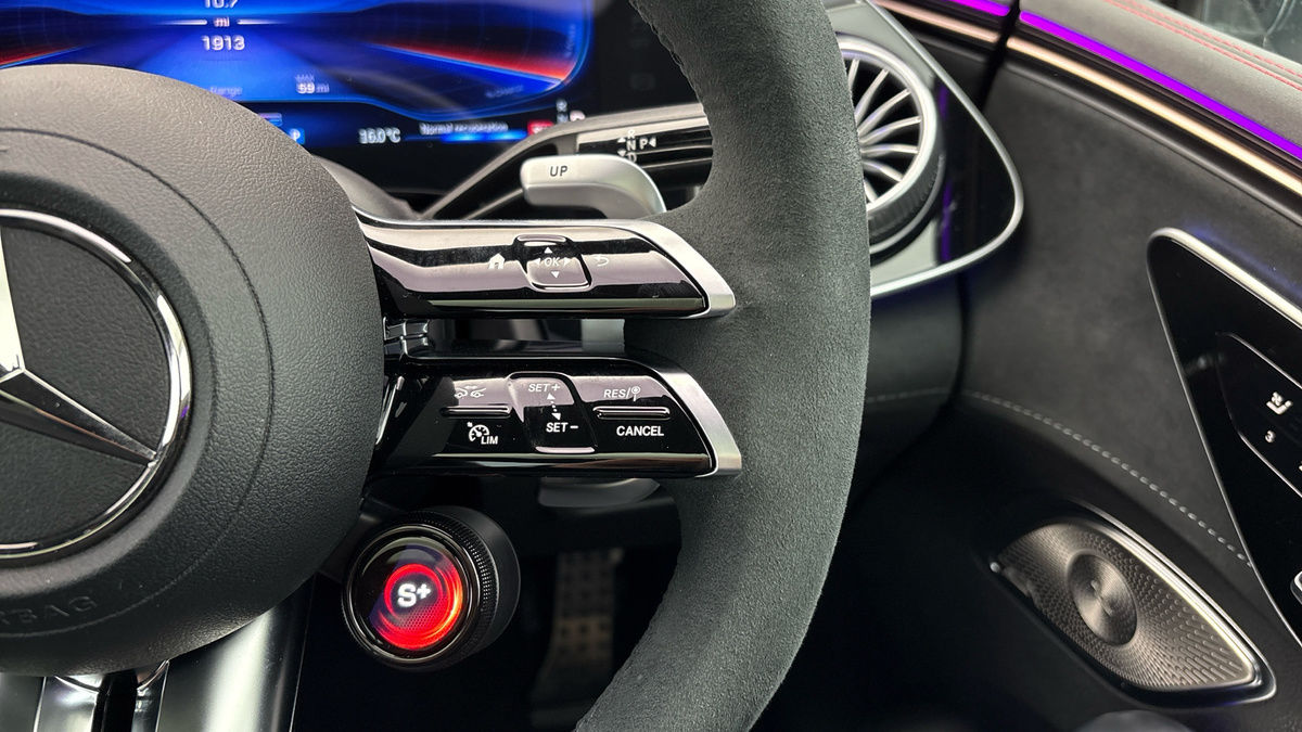 Mercedes-Benz EQE Image 14