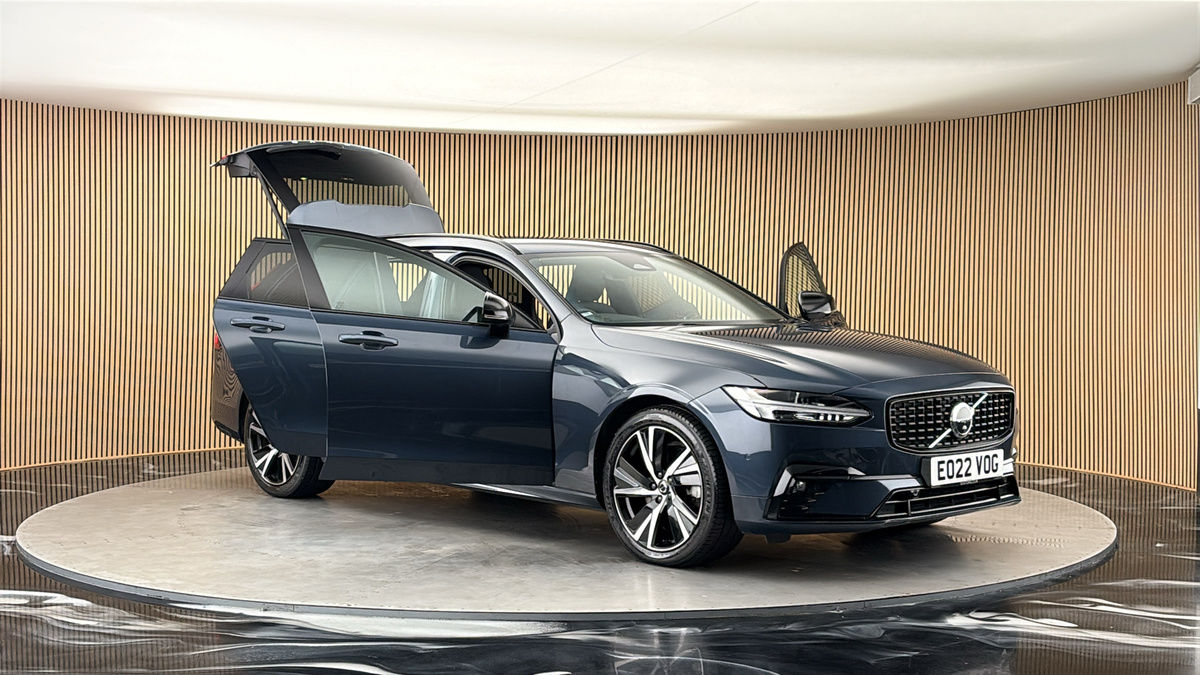 More views of Volvo V90