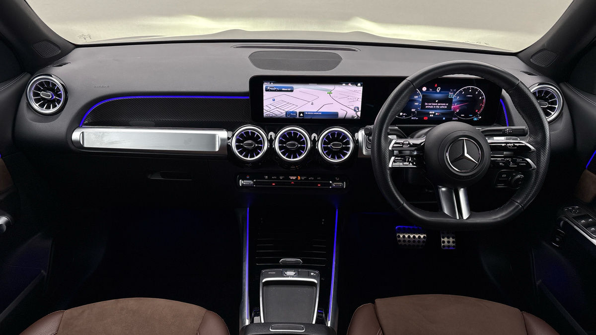 Mercedes-Benz GLB Image 12